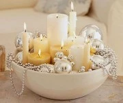 refined-gold-and-white-christmas-decor-ideas-8